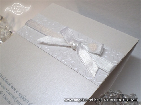 bijela zahvalnica za vjenčanje s 3D uzorkom i mašnom