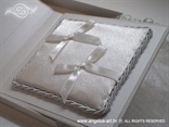knjiga jastučić za vjenčano prstenje  s bijelim mašnicama