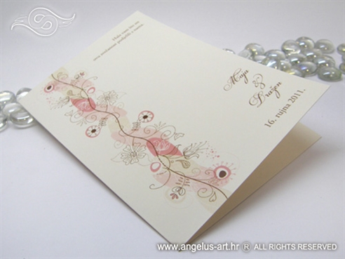 krem zahvalnica za vjenčanje s rozim cvjetovima i grafikom