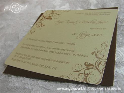 smeđe zlatna pozivnica za vjenčanje sa smeđom kuvertom