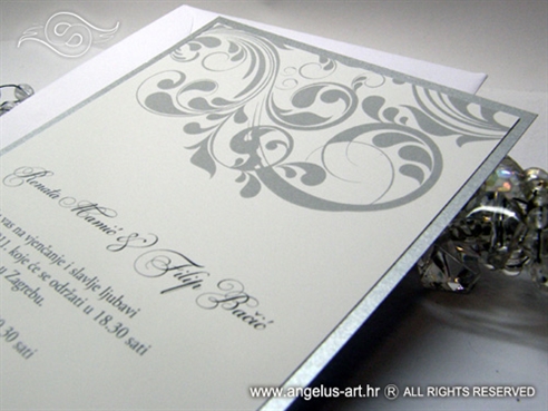 srebrna pozivnica za vjenčanje sa srebrnim ornamentima